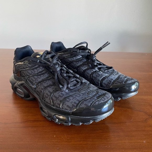 Nike Air Max Plus TN Black Gold Mens 7 Womens 8.5 DD9609-001 no box - Picture 1 of 6
